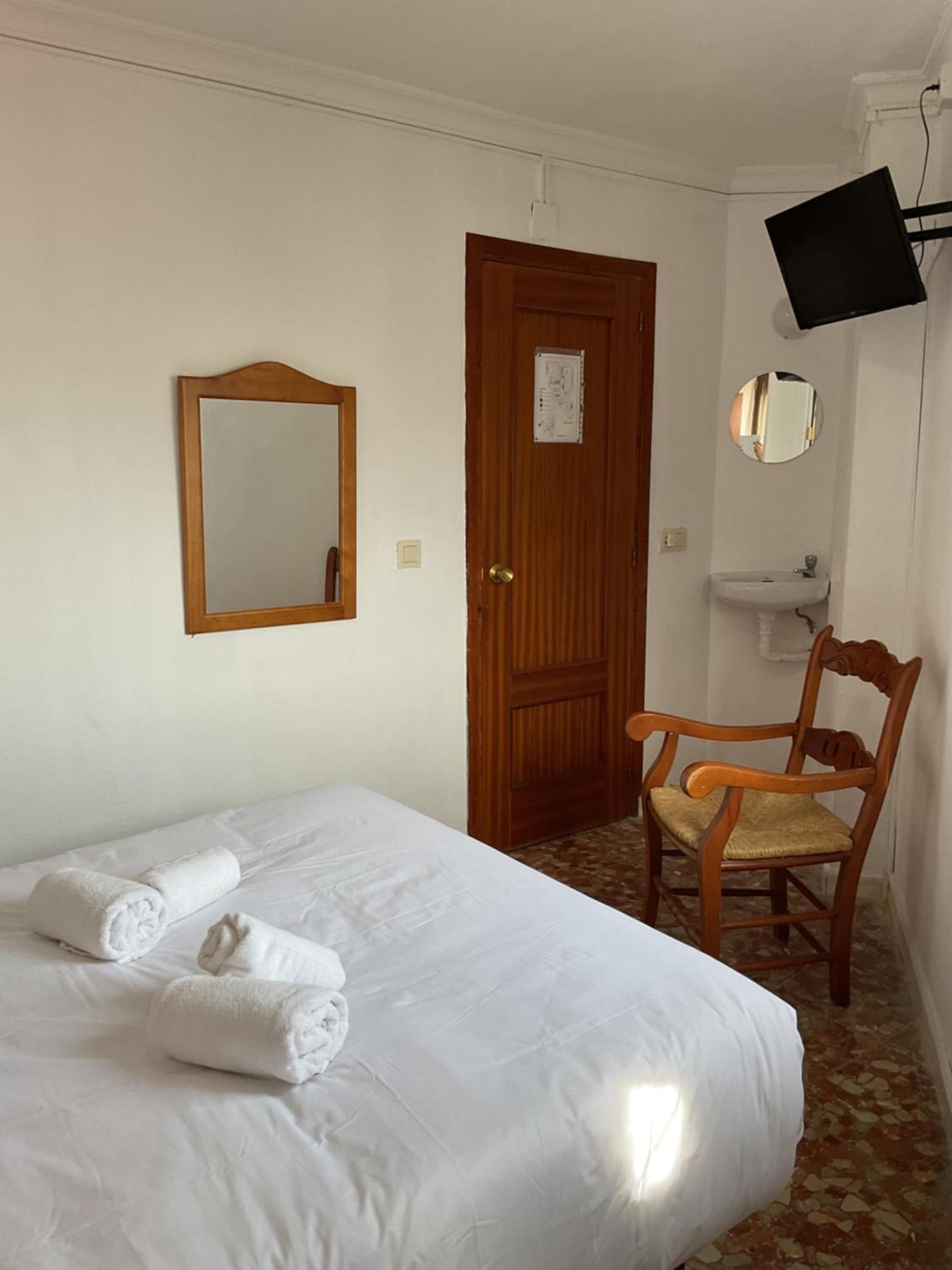 Hostal San Miguel By Croma Estepona Dış mekan fotoğraf